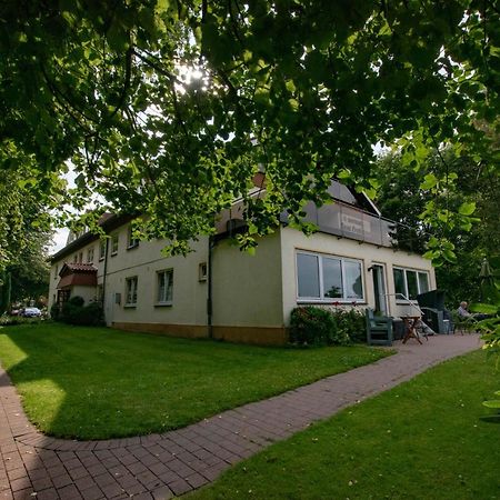 Gasthaus Zum Frohsinn Bosau المظهر الخارجي الصورة