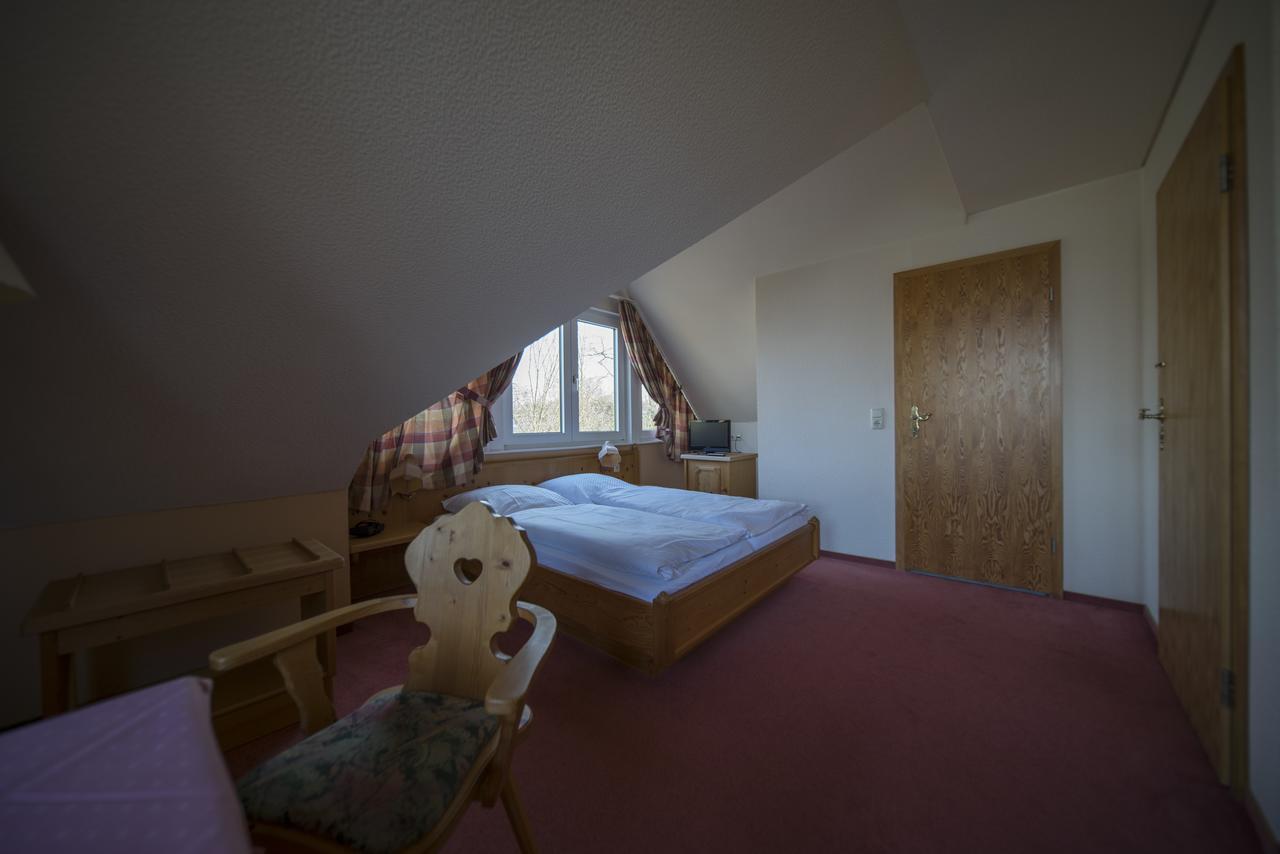 Gasthaus Zum Frohsinn Bosau المظهر الخارجي الصورة