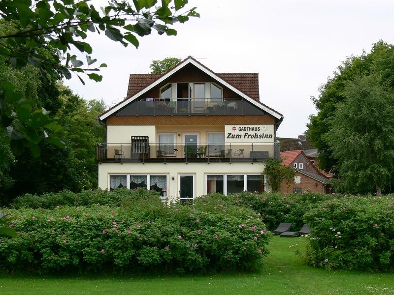 Gasthaus Zum Frohsinn Bosau المظهر الخارجي الصورة